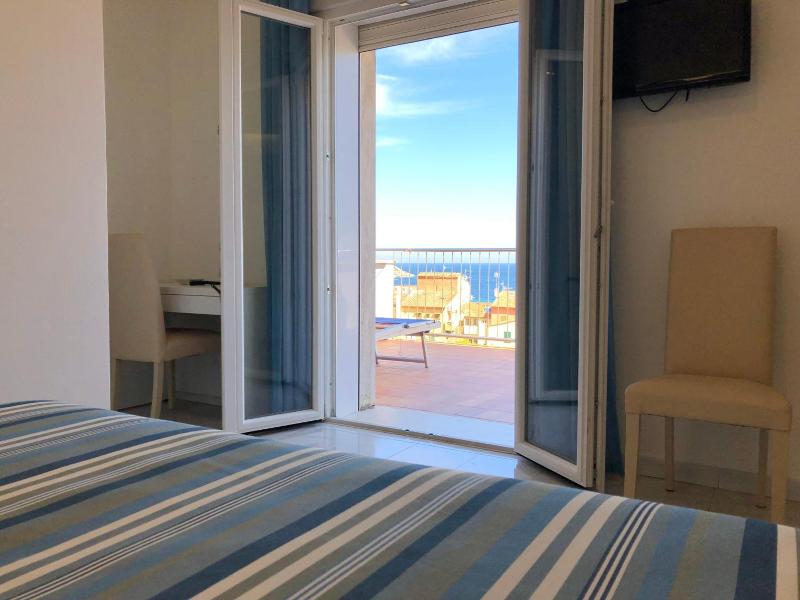 Hotel Bahamas image
