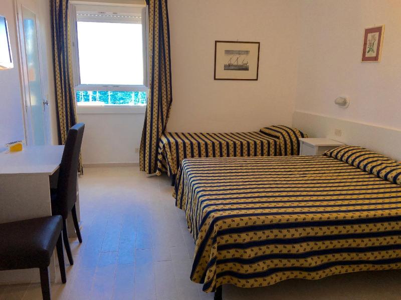 Hotel Bahamas image