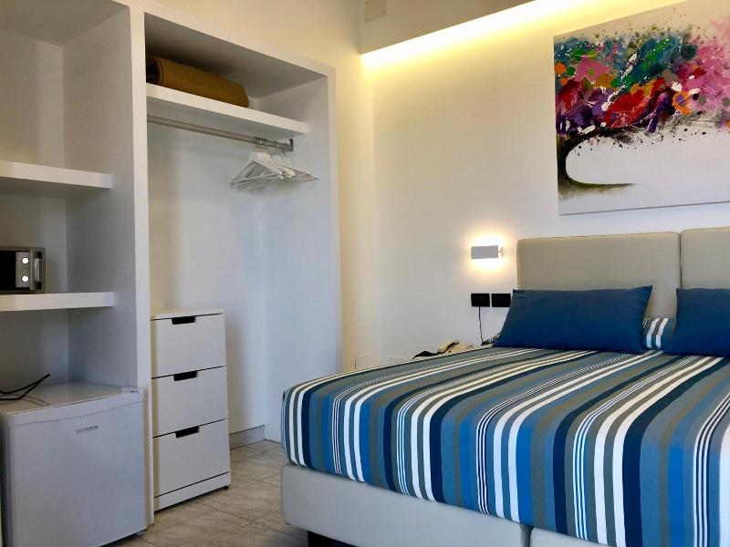 Hotel Bahamas image