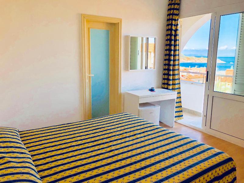 Hotel Bahamas image