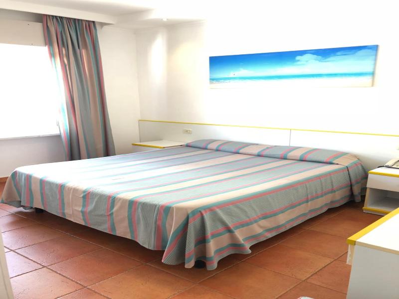 Hotel Bahamas image