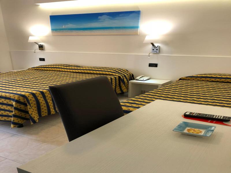 Hotel Bahamas image
