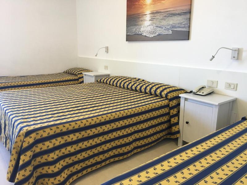 Hotel Bahamas image