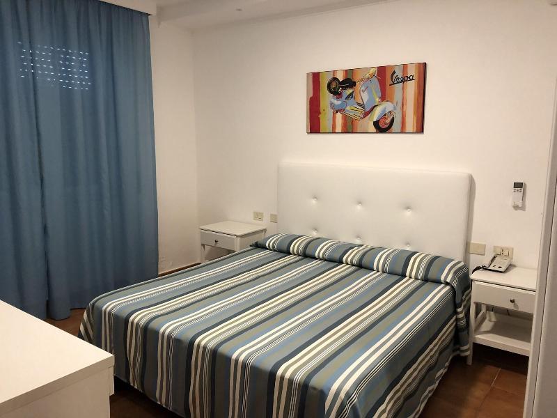 Hotel Bahamas image
