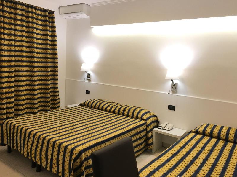 Hotel Bahamas image