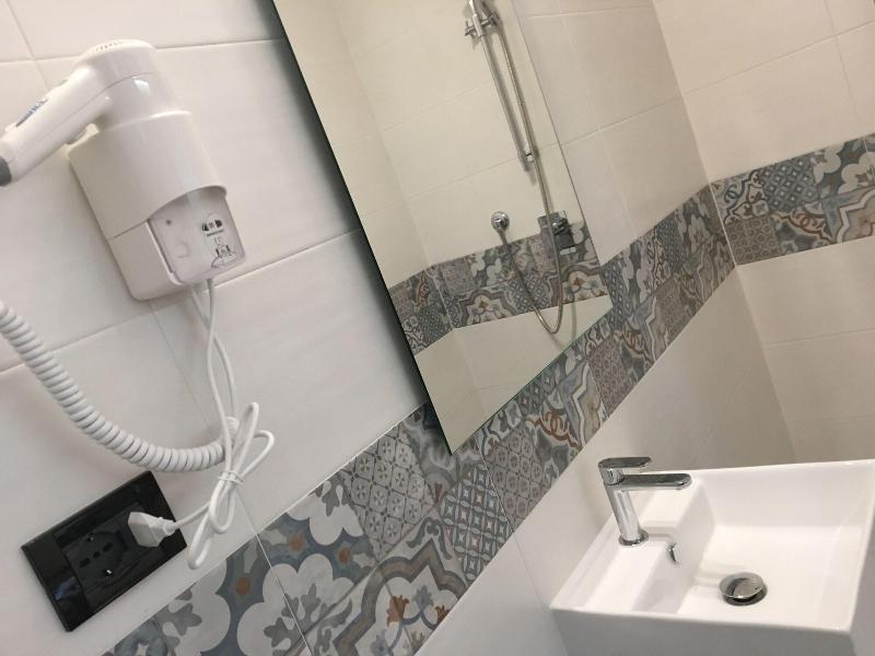 Hotel Bahamas image