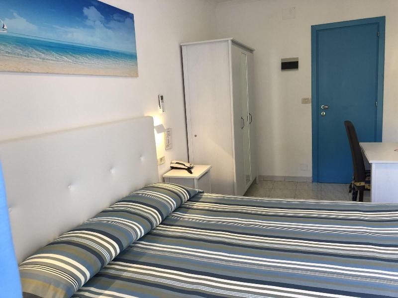 Hotel Bahamas image
