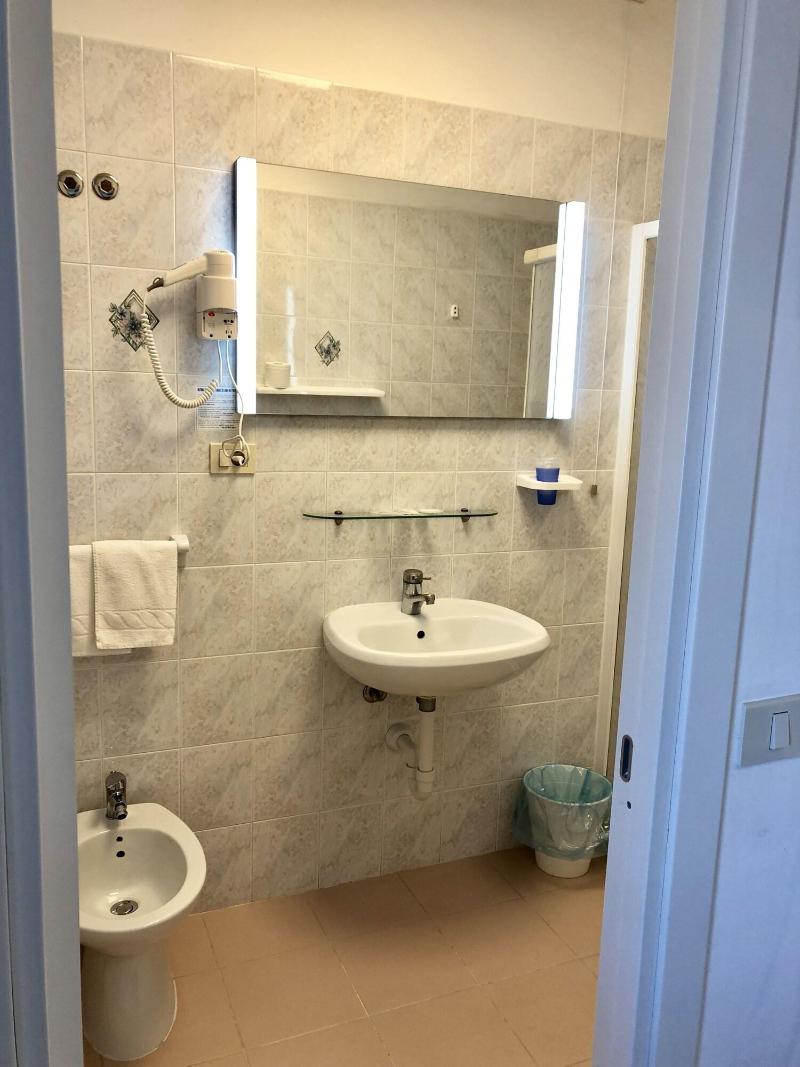Hotel Bahamas image