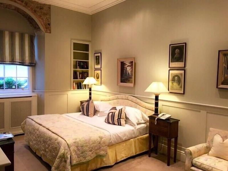 Marlfield House image