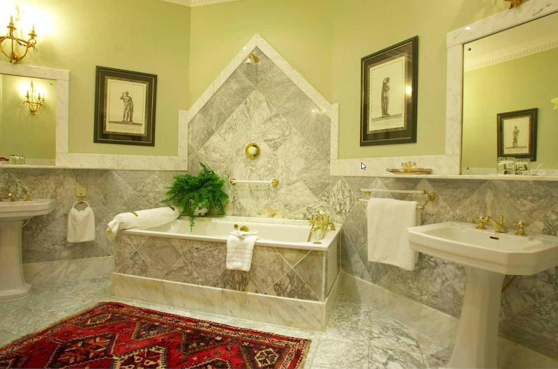 Marlfield House image