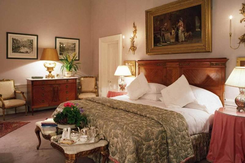 Marlfield House image