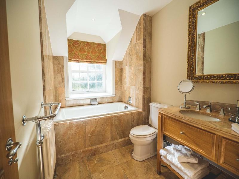 Trump Macleod House & Lodge image