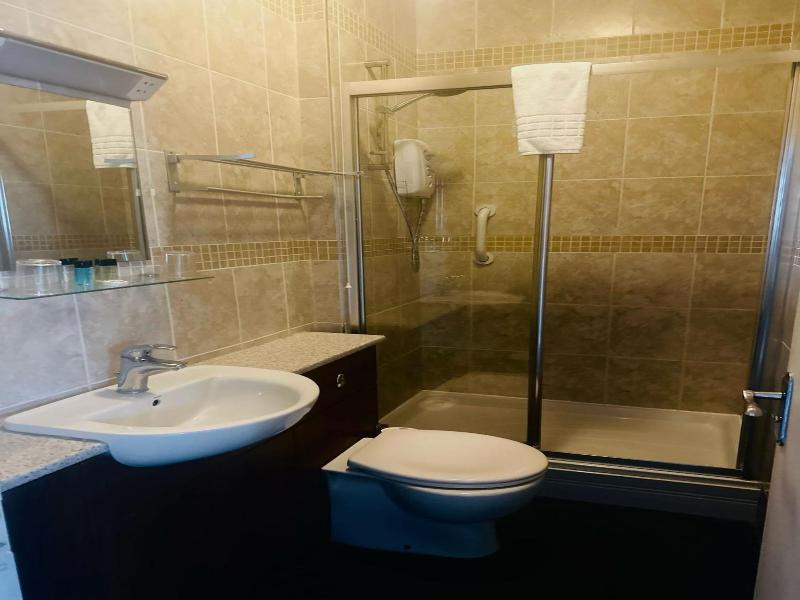 Wash And Tope image
