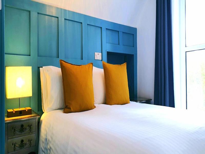 The Crossing Hotel image