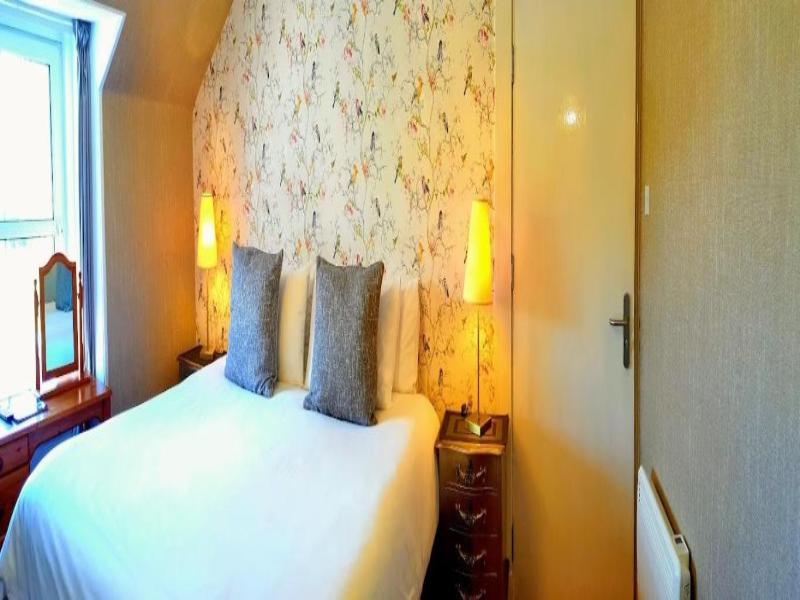 The Crossing Hotel image