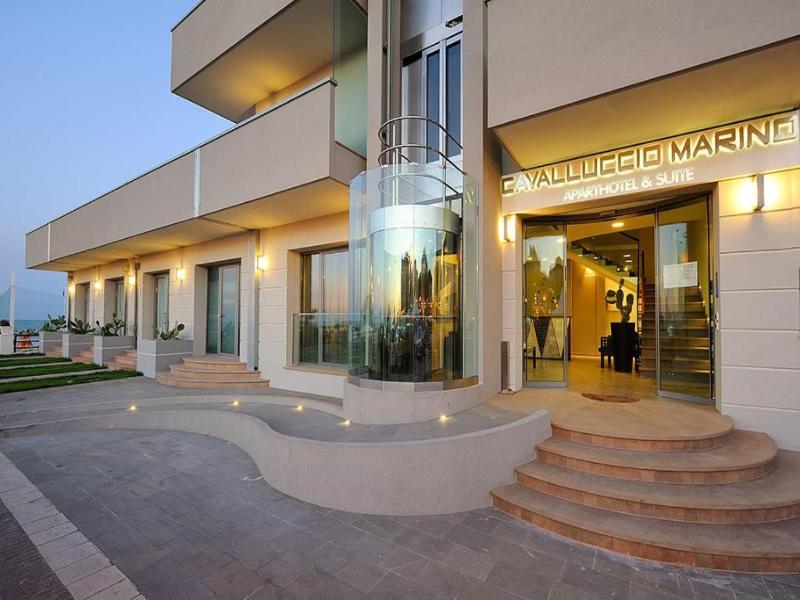 Hotel & Residence Cavalluccio Marino image