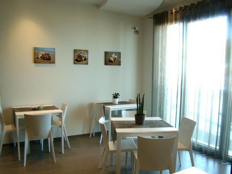 Hotel & Residence Cavalluccio Marino image