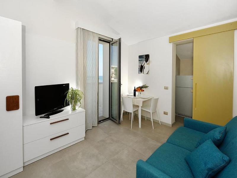 Hotel & Residence Cavalluccio Marino image