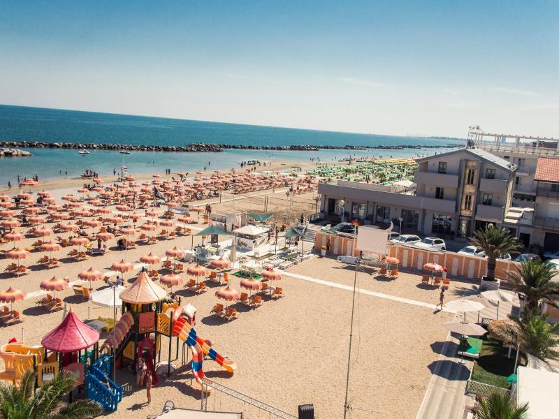 Hotel & Residence Cavalluccio Marino image