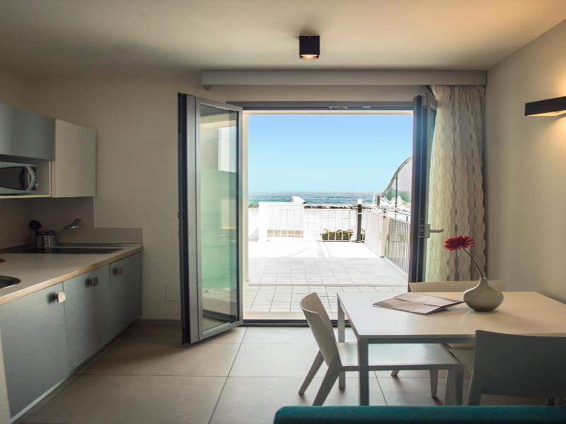 Hotel & Residence Cavalluccio Marino image