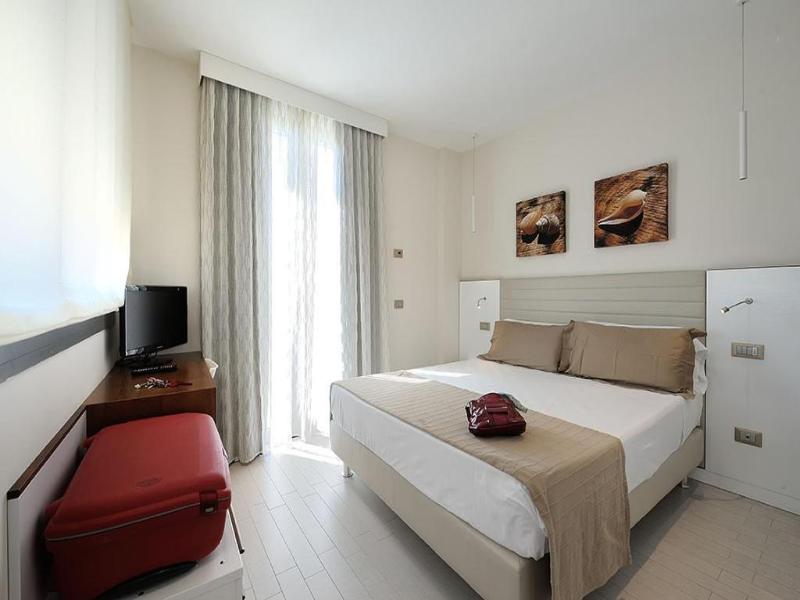Hotel & Residence Cavalluccio Marino image