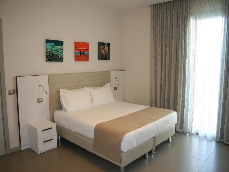 Hotel & Residence Cavalluccio Marino image