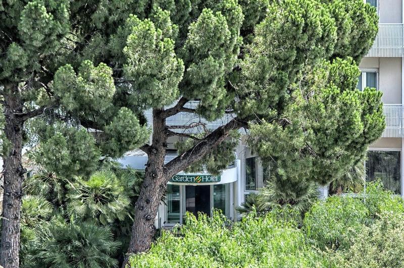 Garden Hotel — photo 3