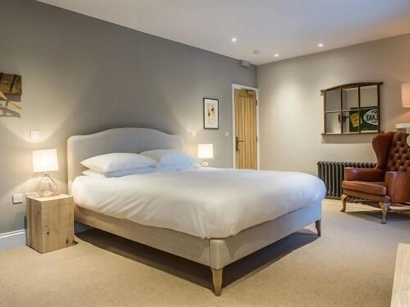The Redan Inn image