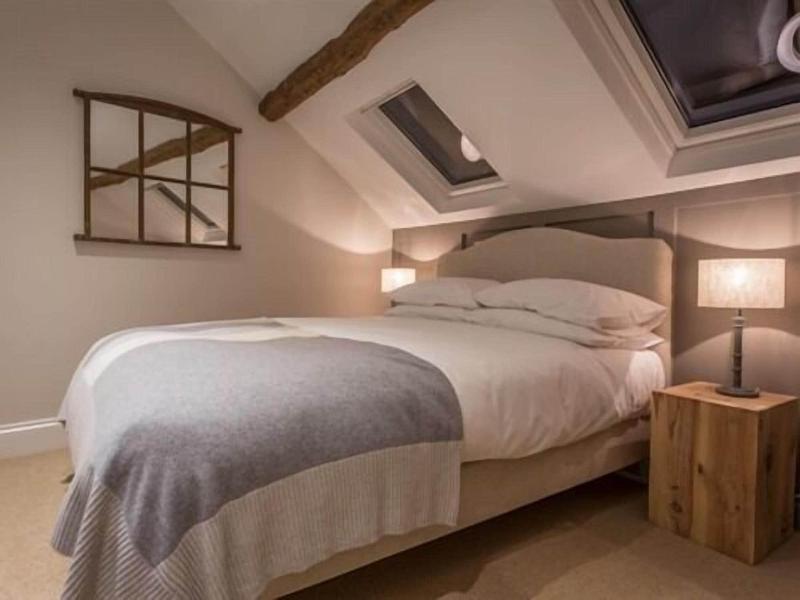 The Redan Inn image