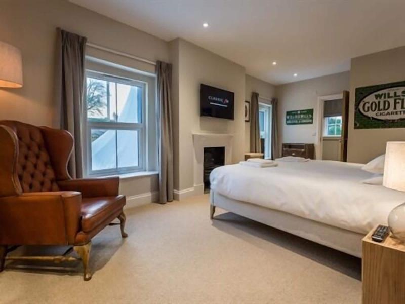 The Redan Inn image