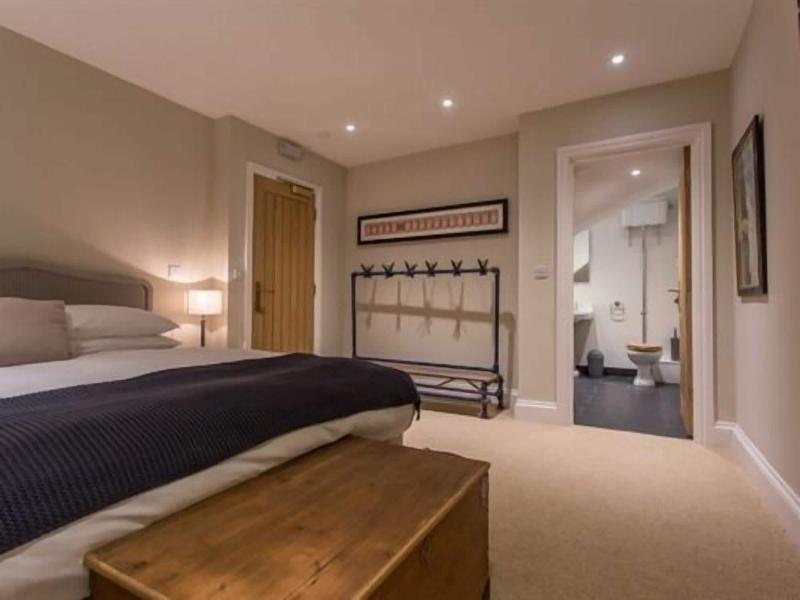 The Redan Inn image