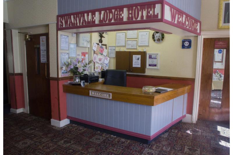 Oyo Swanvale Lodge Hotel