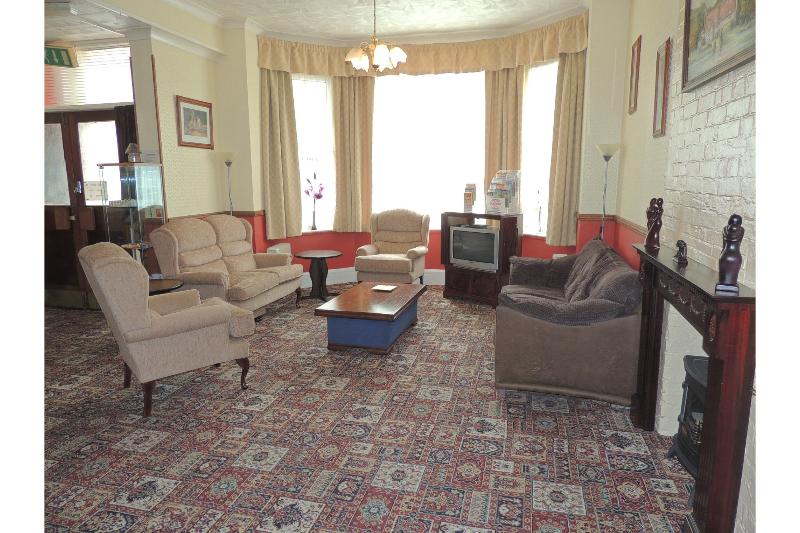 Oyo Swanvale Lodge Hotel