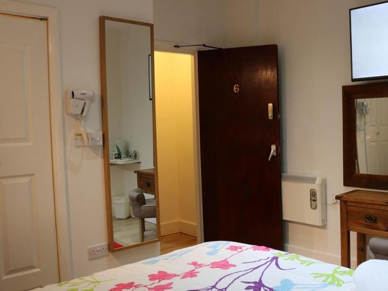 Anand Lodge image