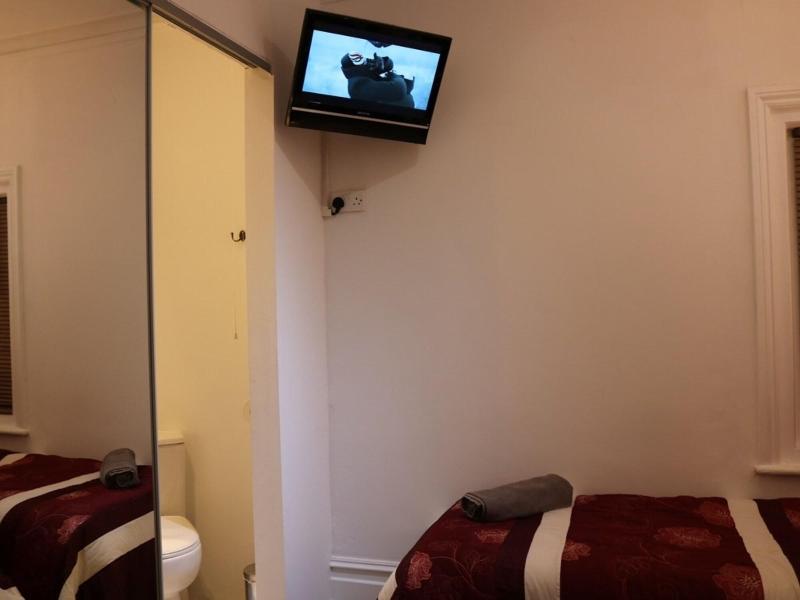 Anand Lodge image