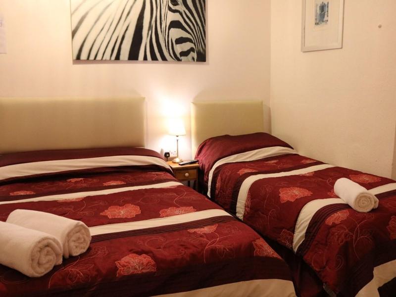Anand Lodge image