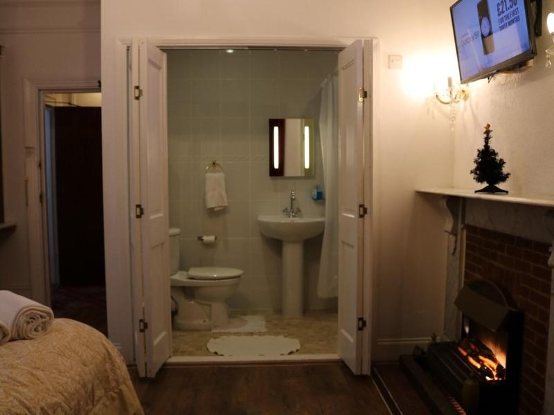 Anand Lodge image