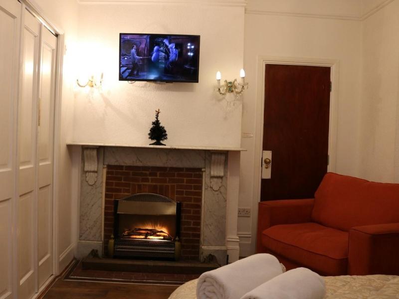 Anand Lodge image