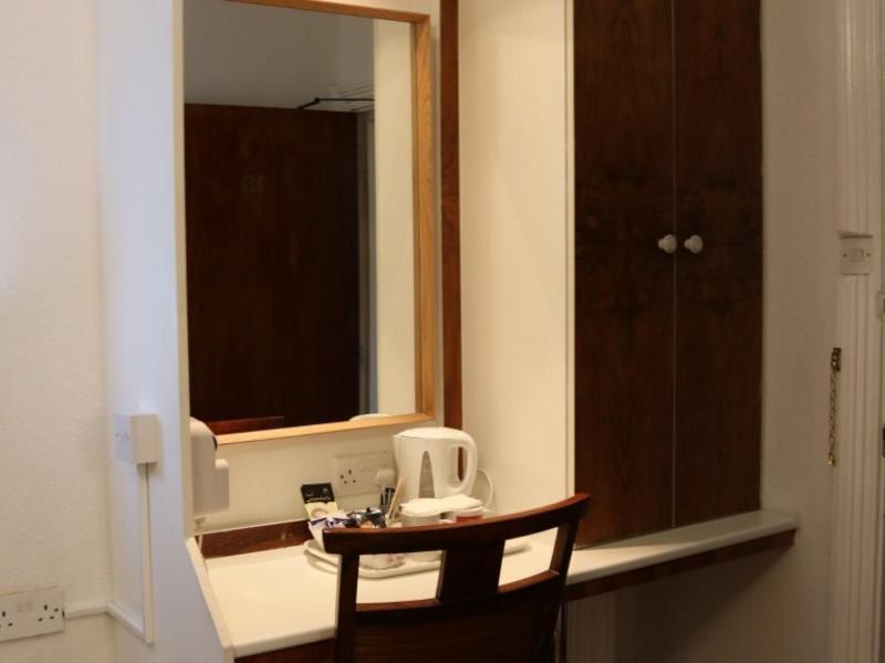 Anand Lodge image