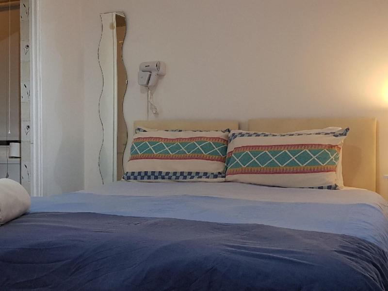 Anand Lodge image