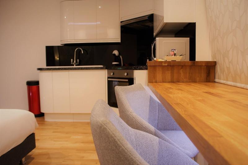 Rioshouse Henley image