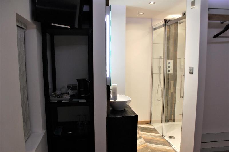 Rioshouse Henley image