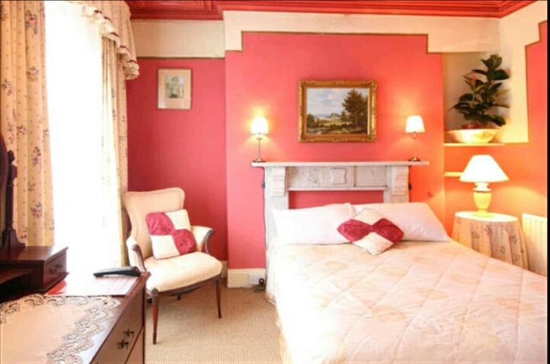 Charlemont House image