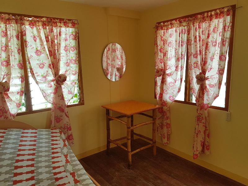 Lucci Pension House image