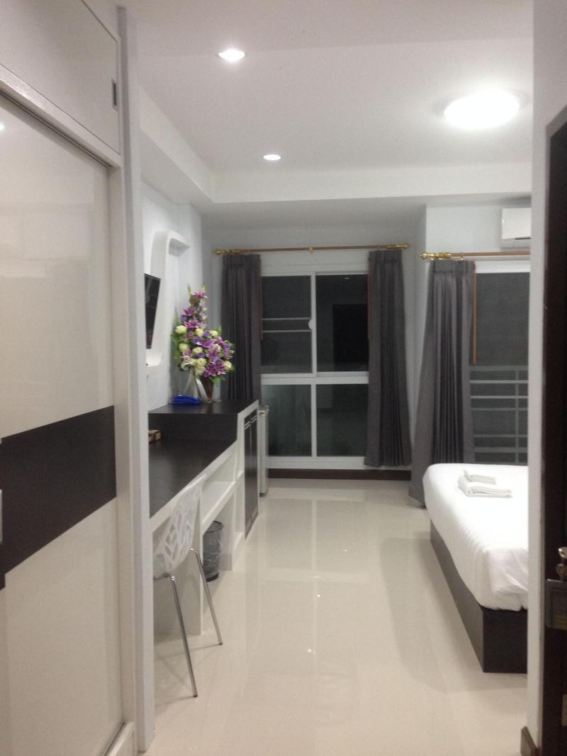 Praiyanan Place Hotel image
