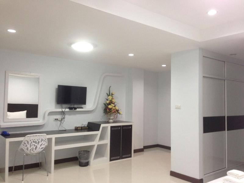 Praiyanan Place Hotel image