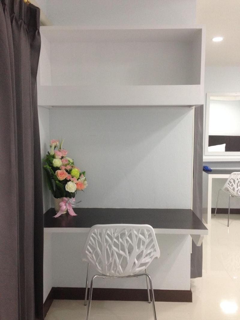 Praiyanan Place Hotel image