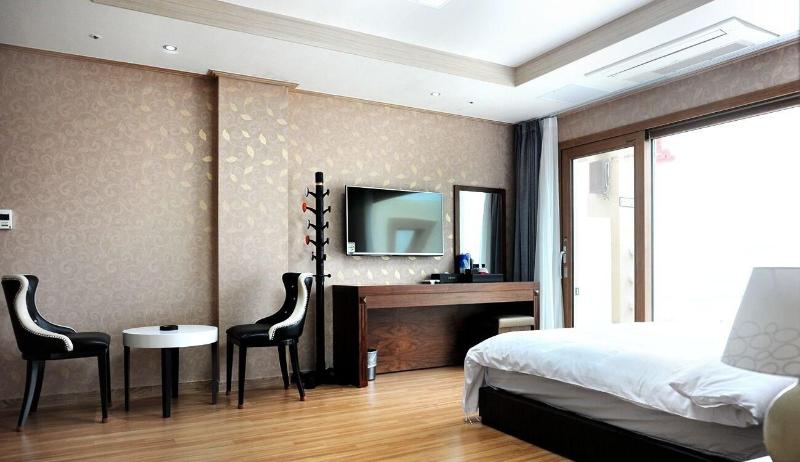 Nobel Resort Pension image