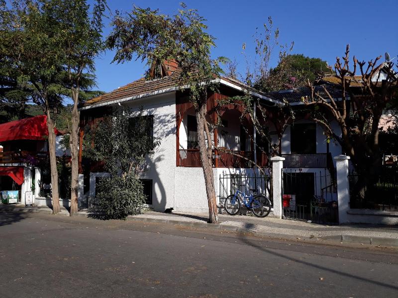 Orhan Kutbay'in Evi Turyolu Cafe Pansiyon image