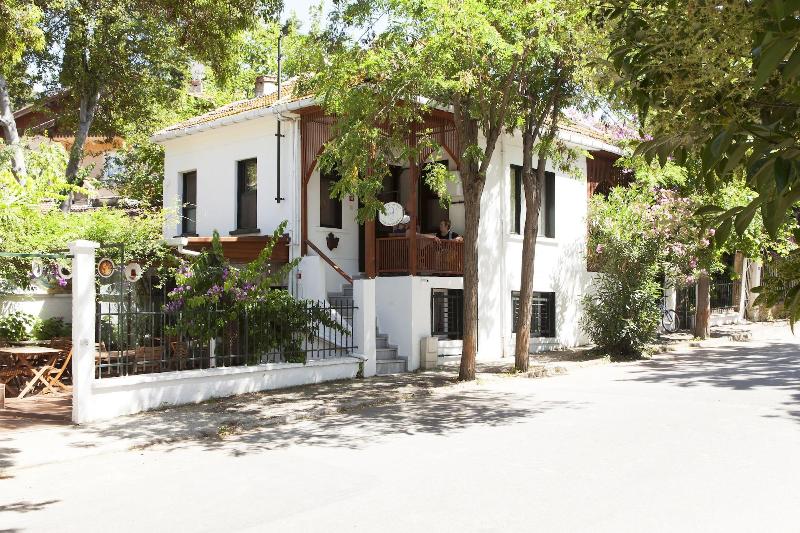 Orhan Kutbay'in Evi Turyolu Cafe Pansiyon image
